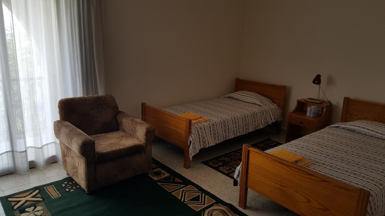 Chariandry Court Apartman Piszúri Kültér fotó